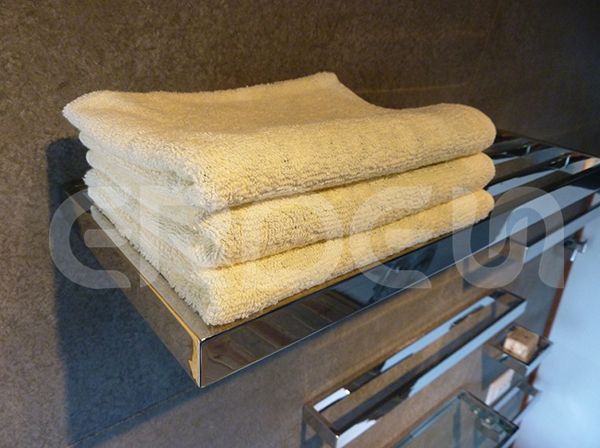 رف منشفة مستطيل من الفولاذ المقاوم للصدأ مع تركيبة على الحائط للحمام
