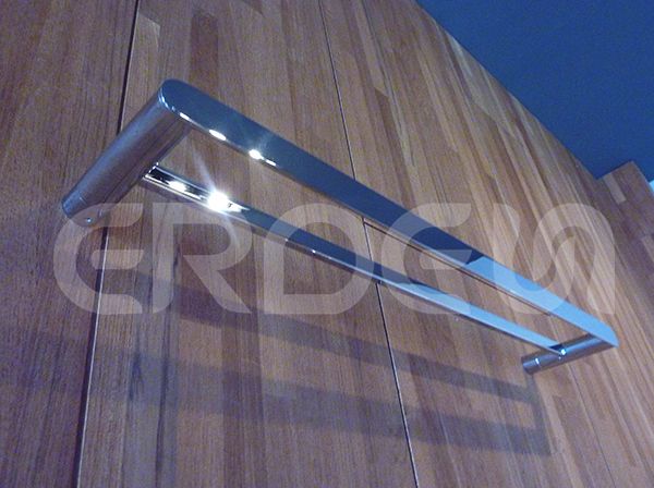Soporte de toallas doble de acero inoxidable montado en la pared ERDEN