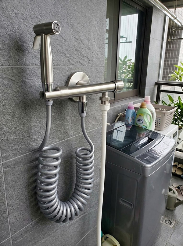 不鏽鋼一出二洗衣機噴槍掛座組陽台情境