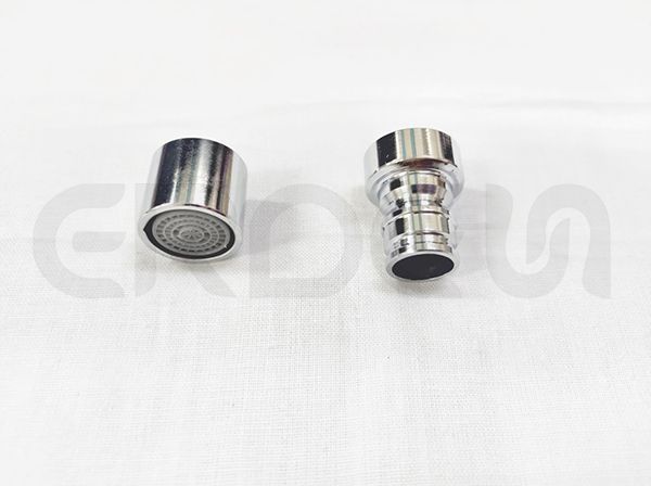 可選用戶外或是洗衣機專用出水嘴